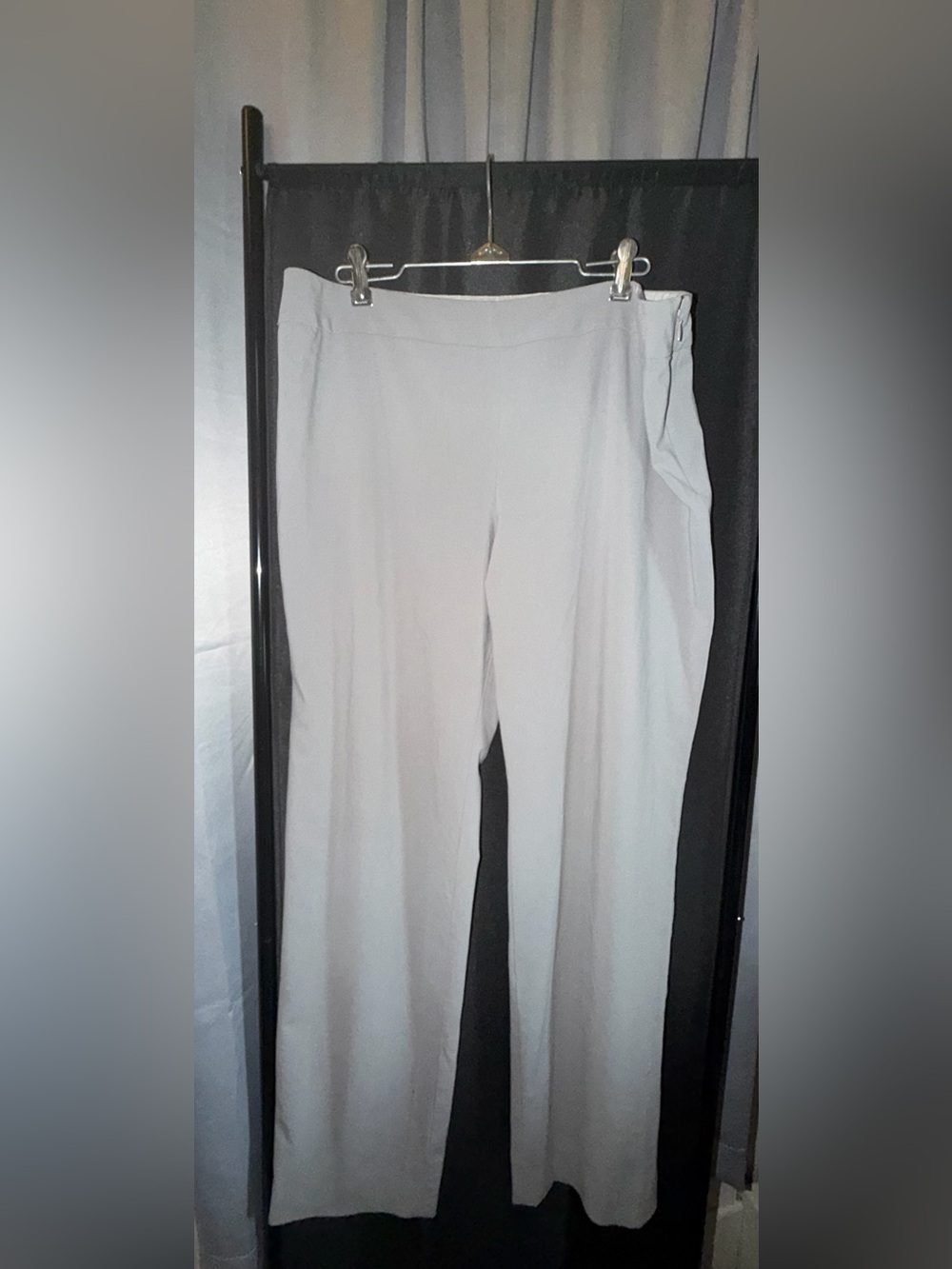 Armani Collezioni Straight-Leg Women's Pants in Light Gray